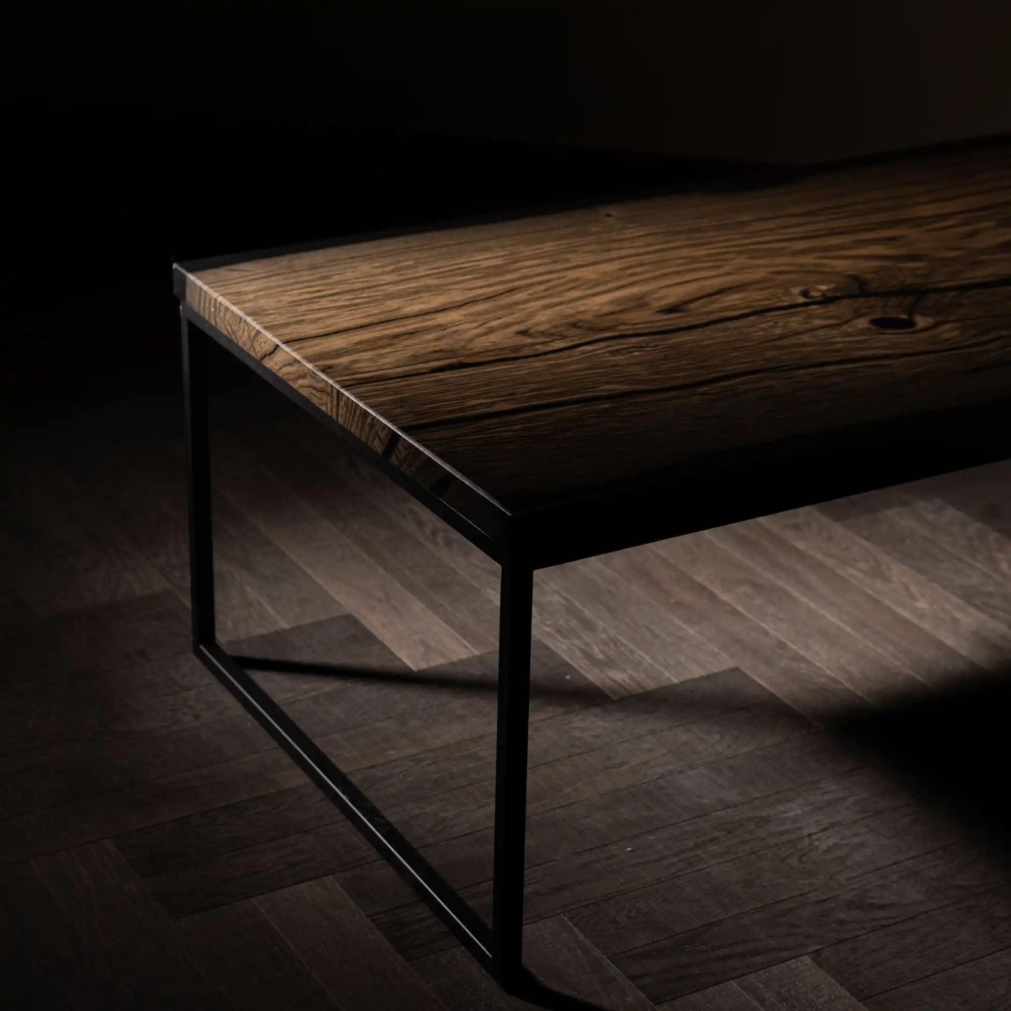 Die Stirnseite des Tisches